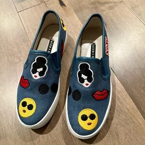Alice + Olivia PIA EMOJI SLIP-ON PLATFORM TRAINERS IN BLUE size 36.5